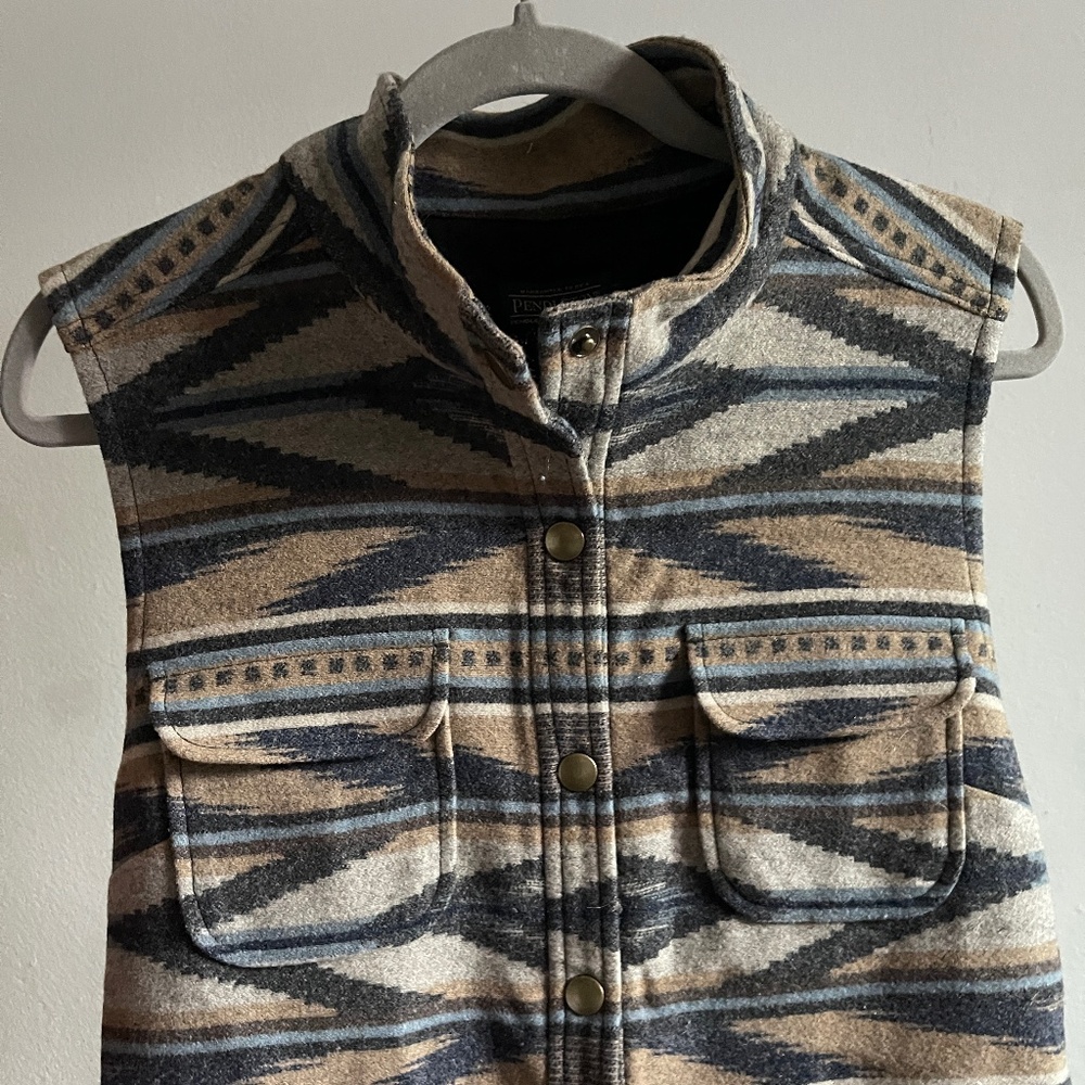 Pendleton Aztec / Tribal / Western 100% Virgin Wool Long Line Vest Size M